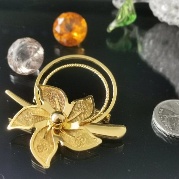 Vintage Mesh Flower Brooch gold tone - Picture 4 of 6
